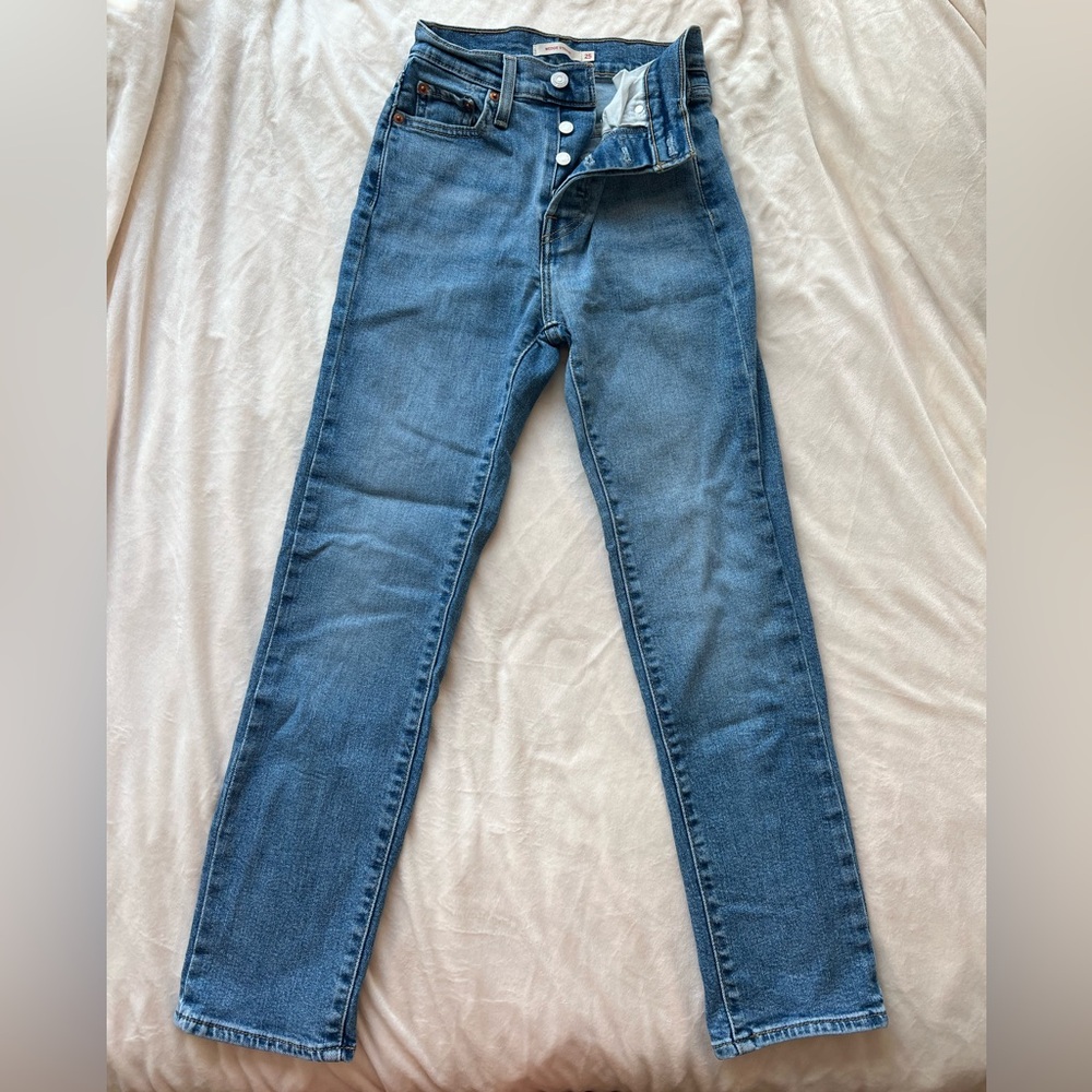 Levi's Women's Light Blue High Waisted Cropped Jeans